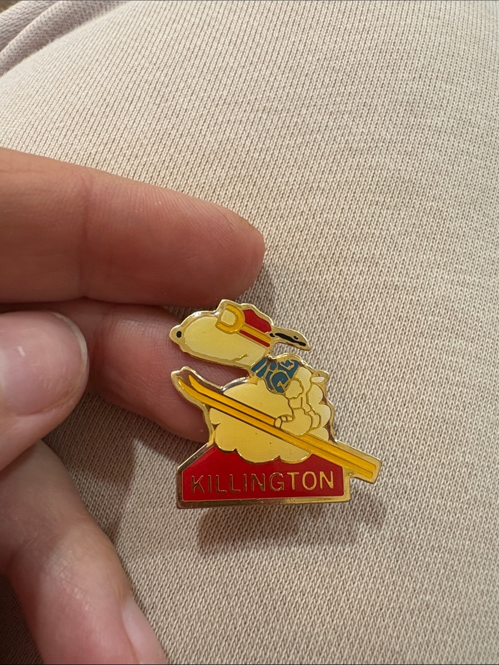 Snoopy Ski Pin Killington Resort Vermont 1" x 1" Vintage Peanuts
